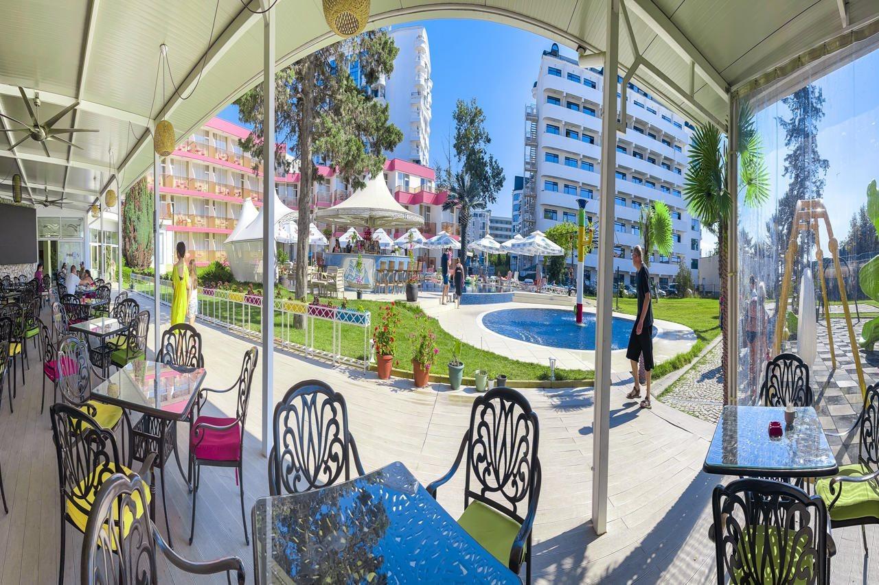 Flamingo Beach Hotel Pantai Sunny Bagian luar foto