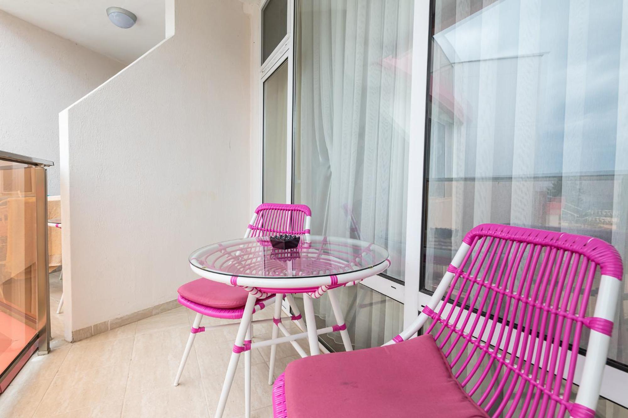 Flamingo Beach Hotel Pantai Sunny Bagian luar foto